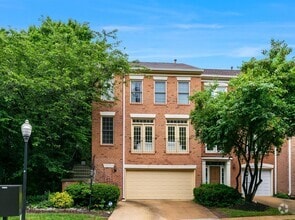 Building Photo - 11426 Summer House Ct