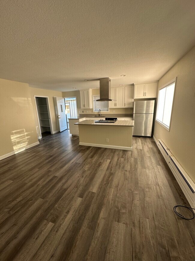 Foto del edificio - 4339 Santa Rita Rd