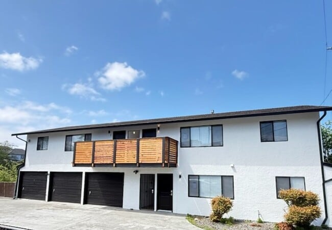 Building Photo - 1440 Myrtle Avenue