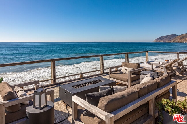 Building Photo - 42602 Pacific Coast Hwy