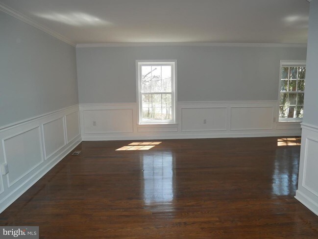 Building Photo - 3045 Federal Hill Dr