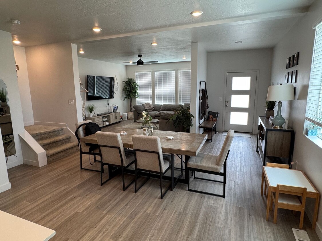 Primary Photo - Beautiful NEW build, 4 bedroom 2 bathroom