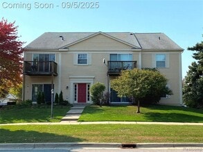 Building Photo - 816 Bloomfield Village Blvd