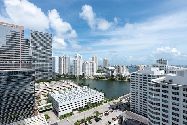 Foto del edificio - 950 Brickell Bay Dr