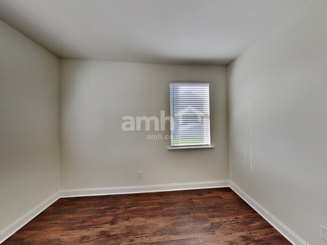 Foto del edificio - 198 Willow Ln