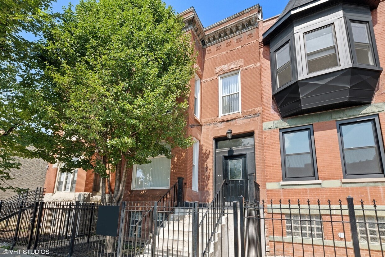 2934 W Warren Blvd Unit 2, Chicago, IL 60612 Apartment for Rent in
