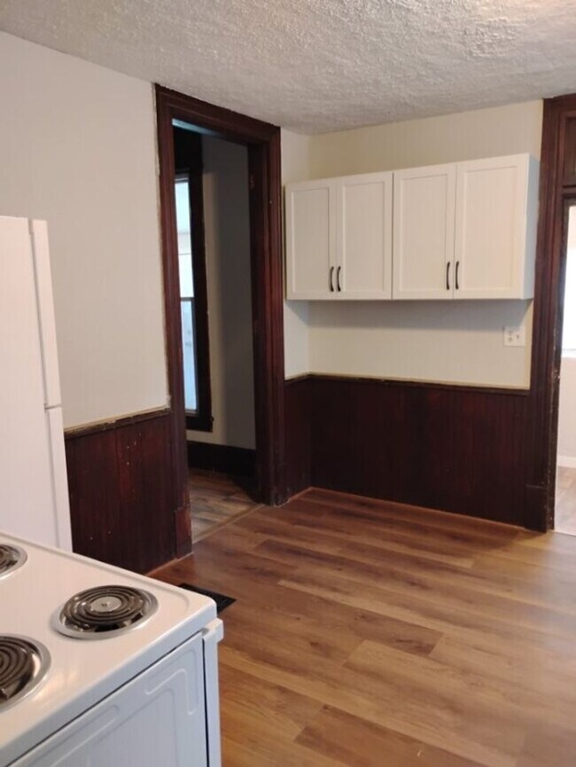 Foto del edificio - 4 Bd 2 Ba Single Family Home for Rent