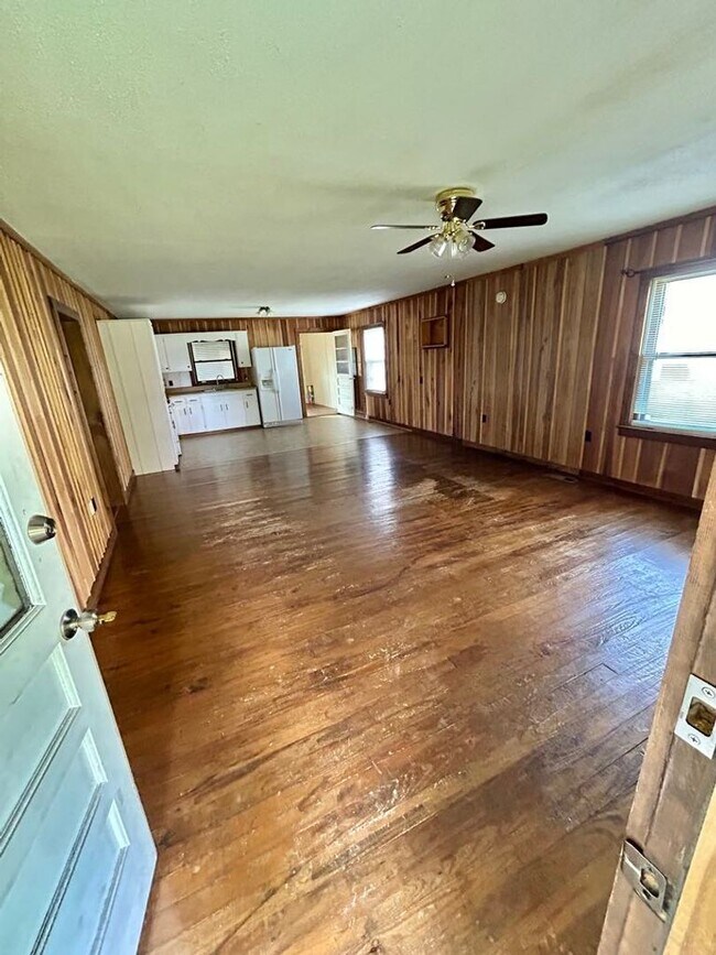 Foto del edificio - Maryville 37801 - 2 bedroom 1 bath - conta...