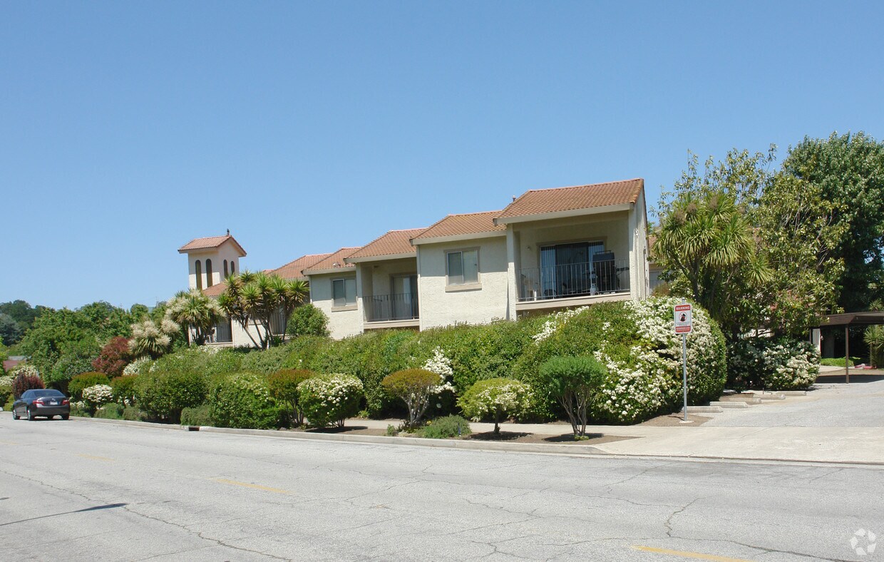 Exterior Building - 16800 Barnell Ave