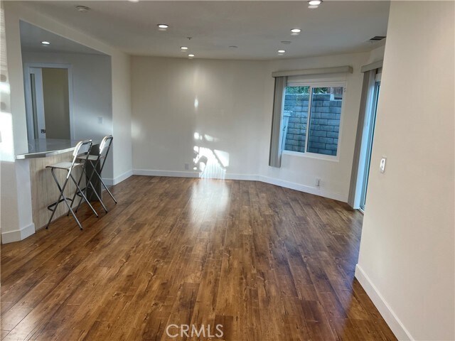 Foto del edificio - 901 W Arrow Hwy