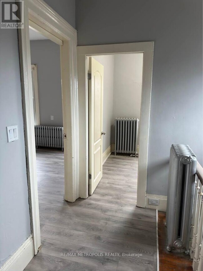 Photo du bâtiment - 22 Haynes Ave