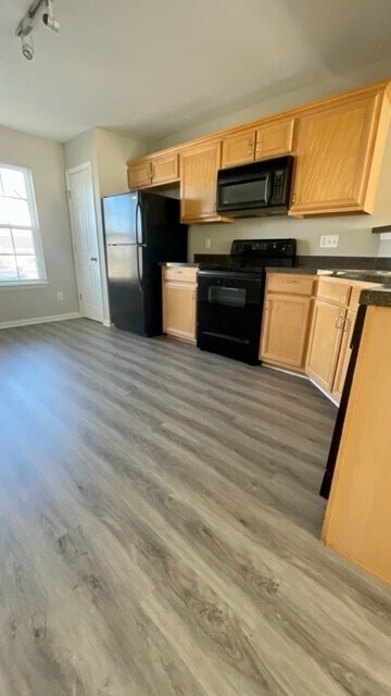 Building Photo - 302 Doe Ridge Ct
