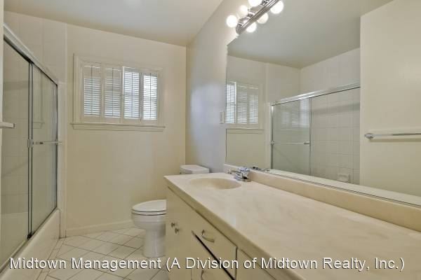 Building Photo - 3 br, 2 bath House - 1065 Middle Ave