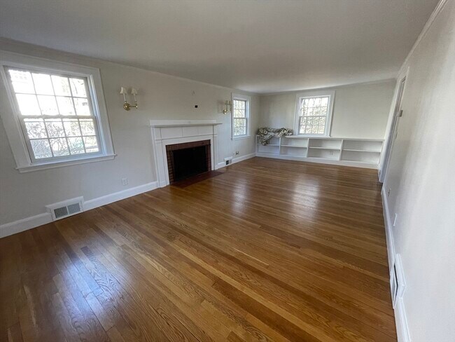 Building Photo - 7 Berkeley Rd