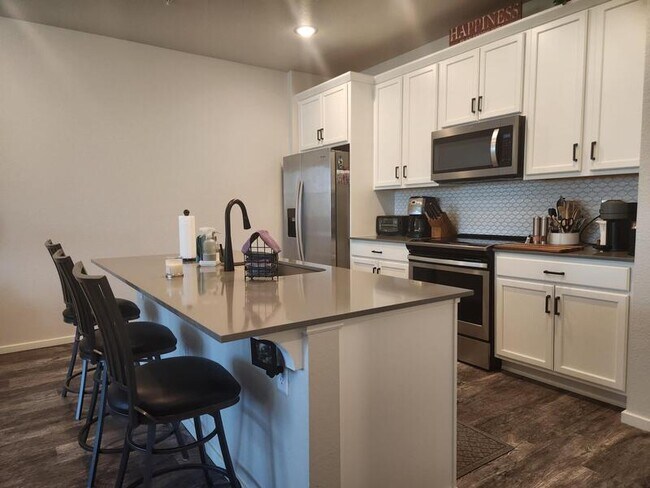 Foto del edificio - 2060 Autumn Moon Dr