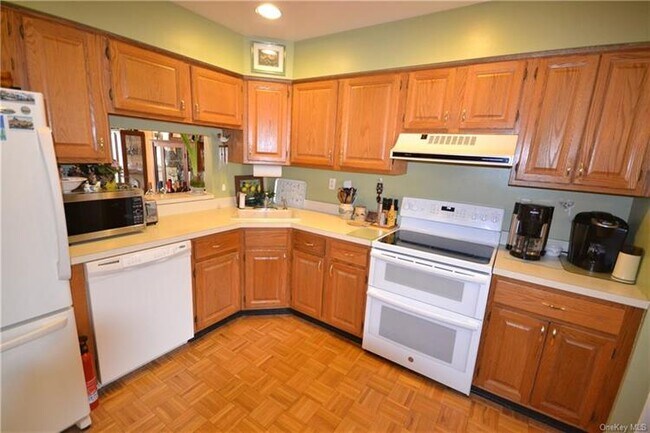 Building Photo - 22 Fawn Ct