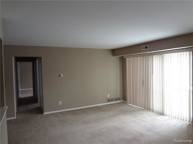 Building Photo - 611 Sunset Ln
