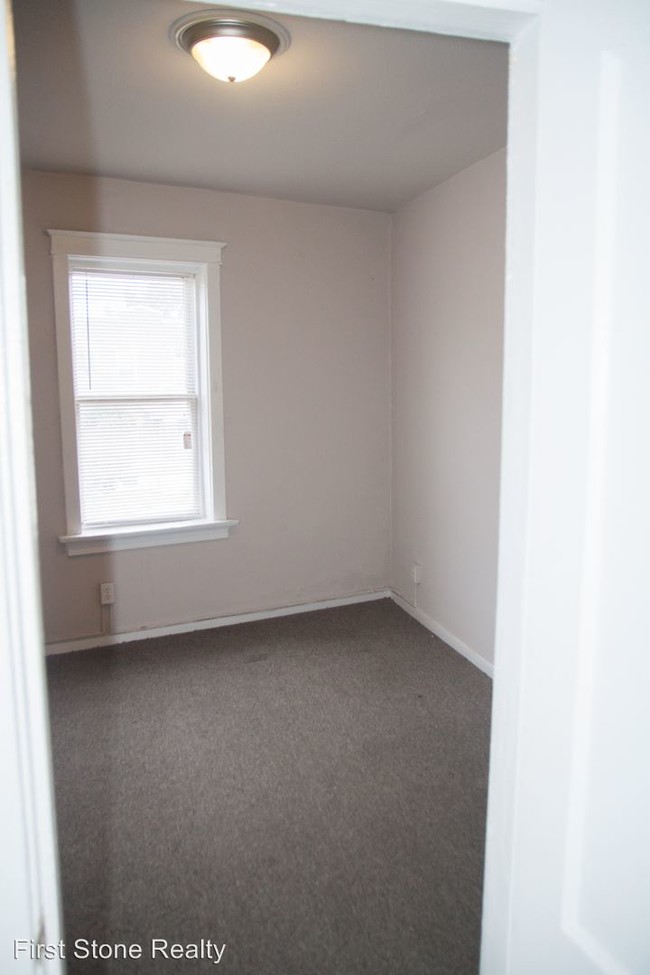 Building Photo - 1 br, 1 bath  - 3954 Grand Ave 3954 Grand  1S