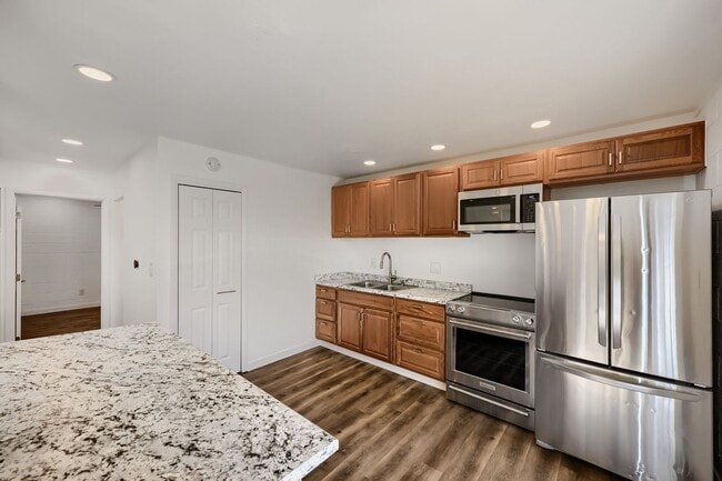 Photo - Move in ready unit on Fairway! House