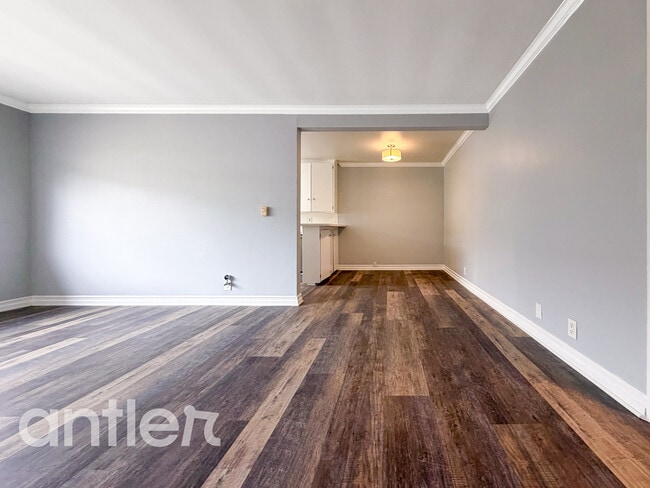 Building Photo - 14270 Dickens St