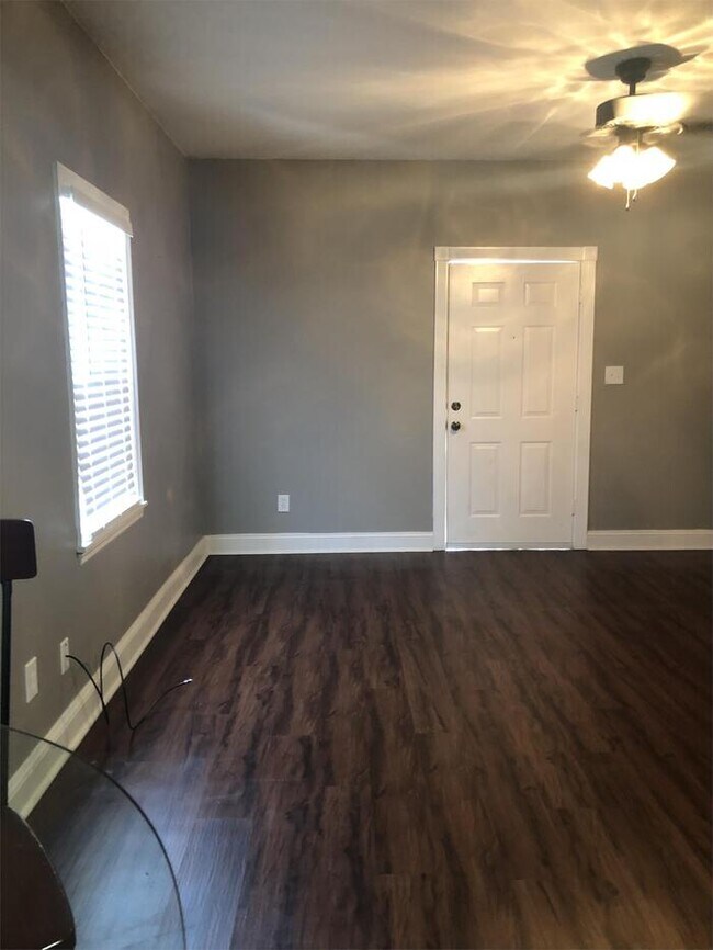 Building Photo - 4014 Triana Blvd SW