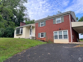 Building Photo - 707 Borden Rd