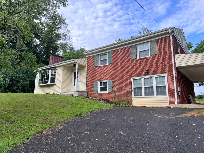 Primary Photo - 707 Borden Rd