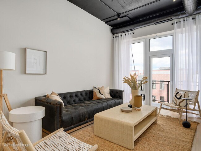 Foto del edificio - 2725 Thatcher Ave