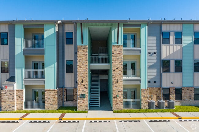 Building Photo - Palma Vista Apts
