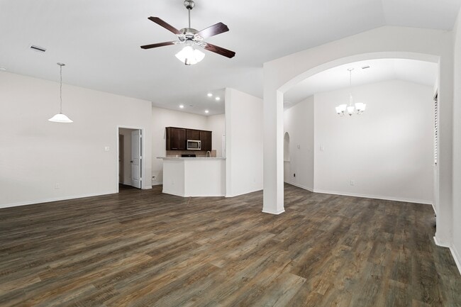 Foto del edificio - 24585 Meath St