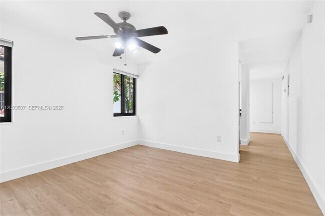 Foto del edificio - 3522 SW 25th St