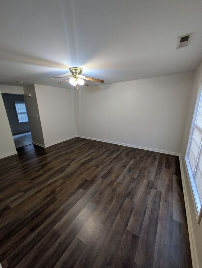 Foto del edificio - 2BD/2.5BA Unit at Water Oaks in Hickory