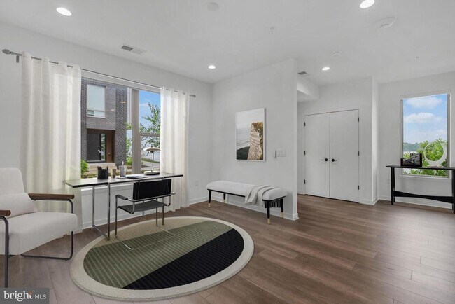 Foto del edificio - 3212 Evergreen Walk