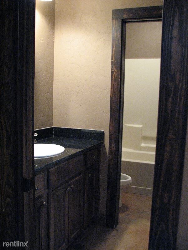 Foto del edificio - 1 br, 1 bath Townhome - 306 N Fourth Street