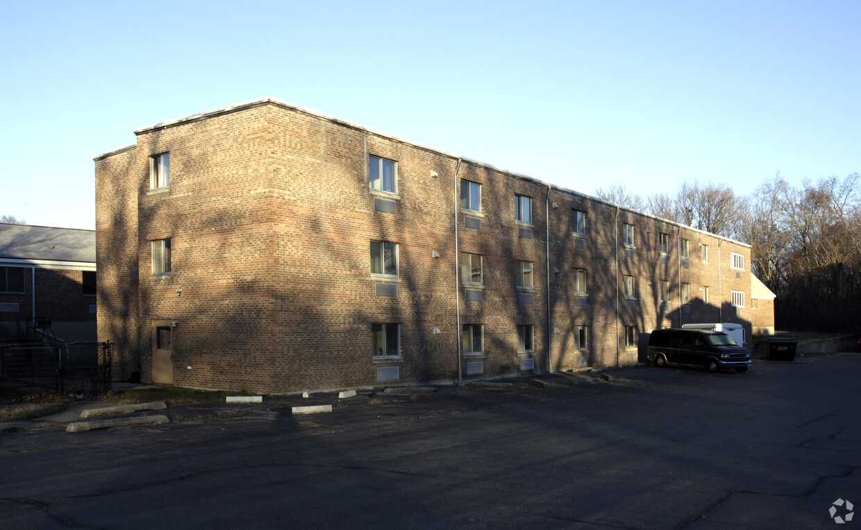 Primary Photo - 135 North Court St