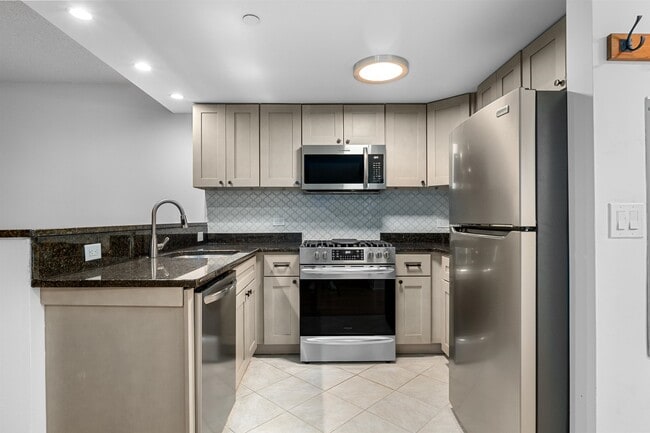 Building Photo - 4301 Park Ave