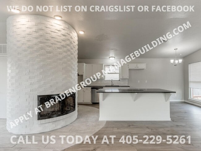 Building Photo - 7413 NW 18th St