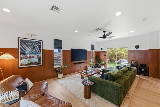 Foto del edificio - 2011 Arthur Ln