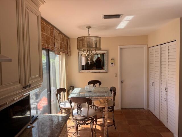 Building Photo - 5723 Lakeview Mews Cir