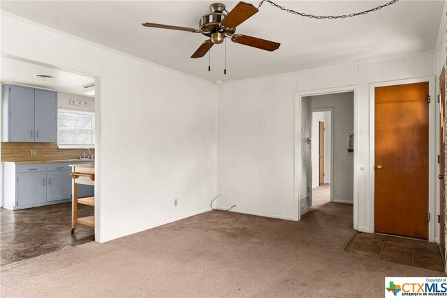 Building Photo - 1203 Estes Dr