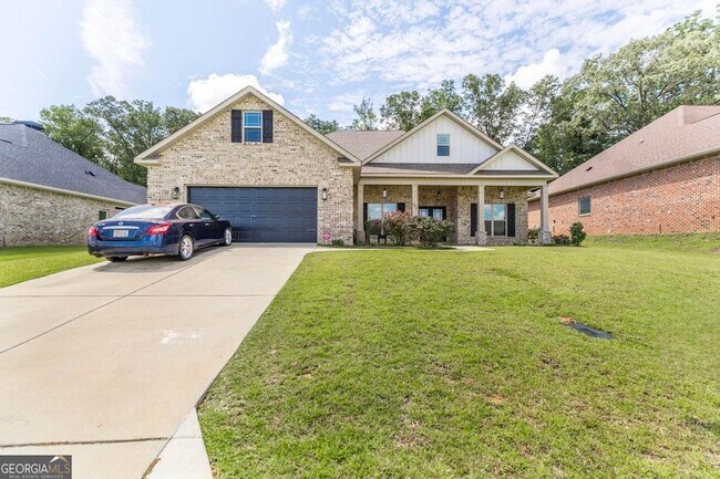 Building Photo - 306 Rustic Live Oak Trl