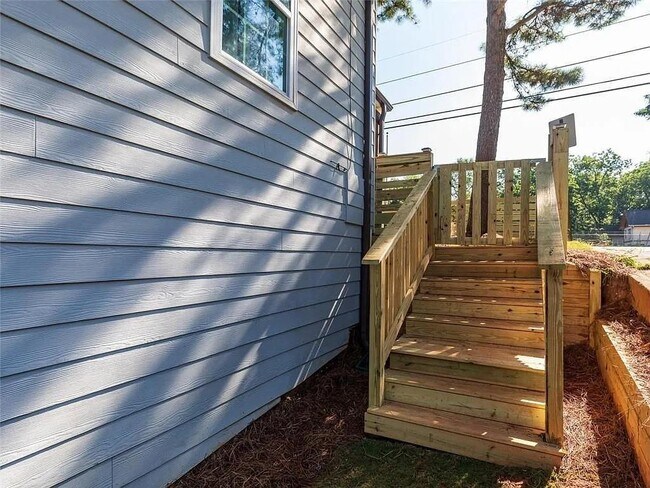 Foto del edificio - 1569 Jonesboro Rd SE