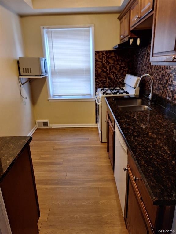 Building Photo - 6865 Drexel St