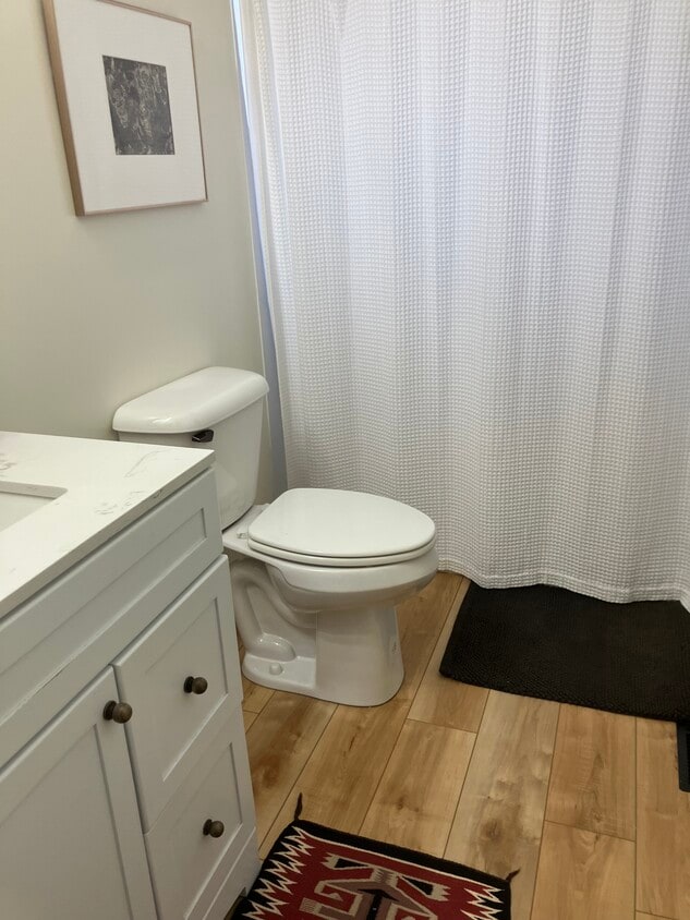 Building Photo - 560 S 2nd St