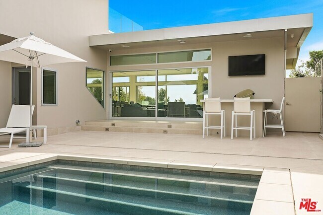 Foto del edificio - 2189 Summitridge Dr