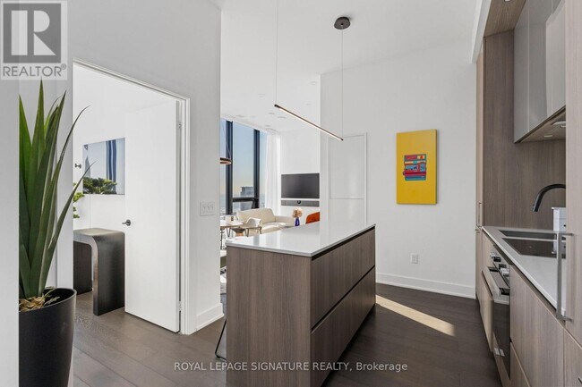 Building Photo - 15 Mercer St