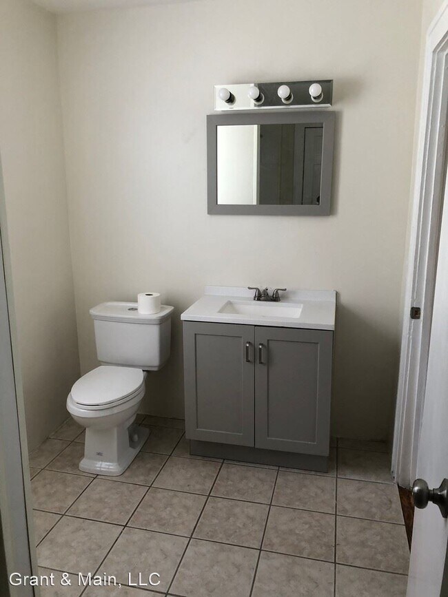 Building Photo - 2 br, 1 bath House - 7335 Whittaker