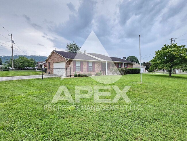Foto del edificio - Stunning 3 Bd/2Ba Single Family Home with 2-Car Garage in the heart of Halls!