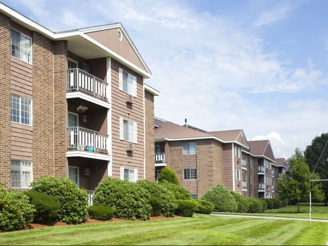Colonial Village Apartments Apartments Manchester, NH