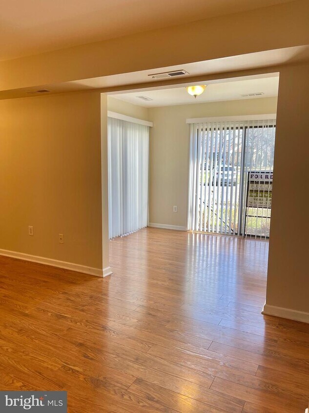 65A W Bluebell Ln, Mount Laurel Township, NJ 08054 Room for Rent in